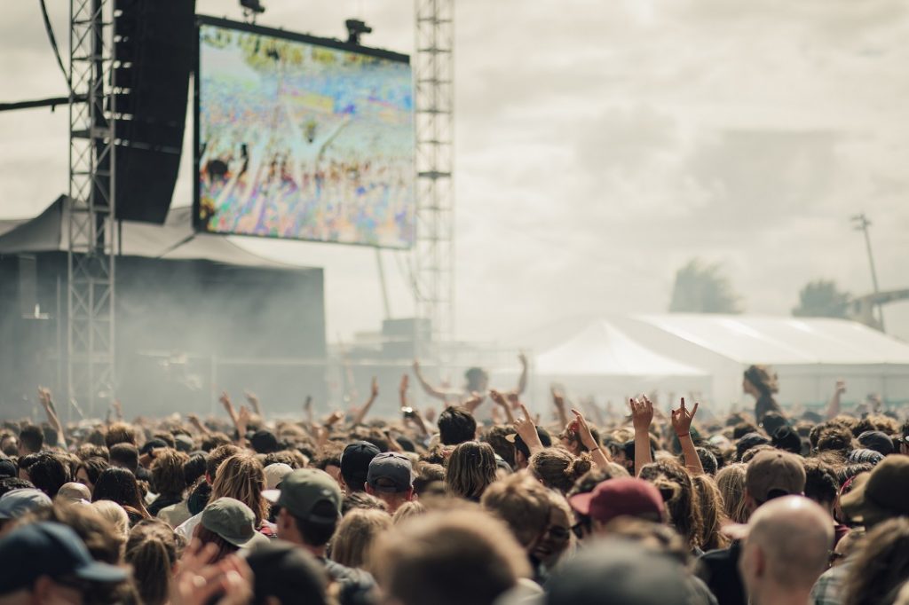Andrews delivers eye-catching performance at this year's Glastonbury!