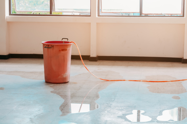 How to prepare for and manage indoor and outdoor floods?
