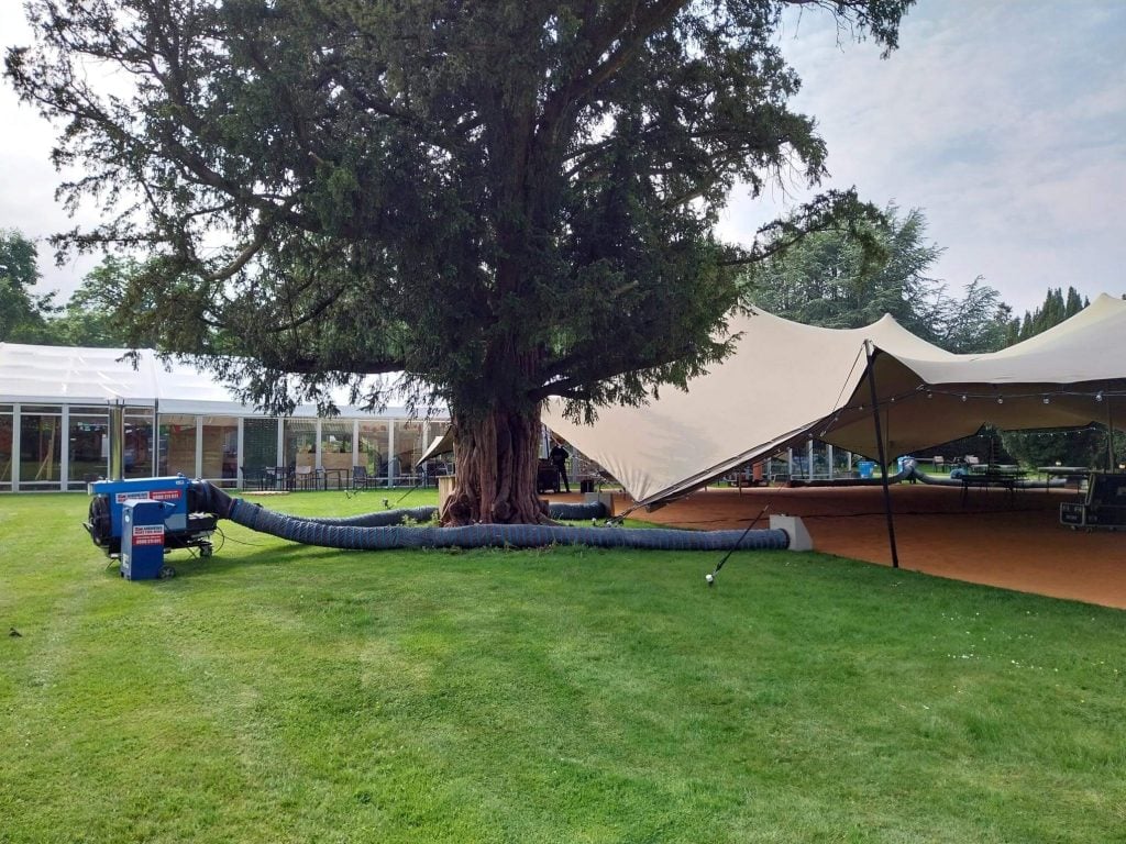 We provide temporary marquee heating for outdoor events and parties