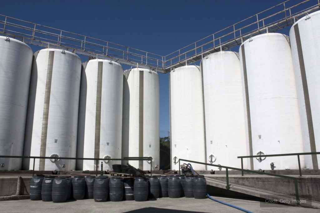 Welsh petrochemical plant requires dehumidification for tank drying